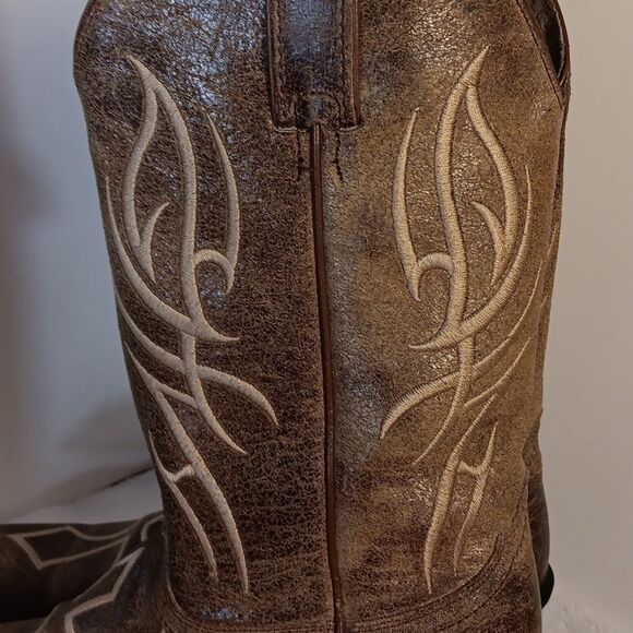 Justin Women's Brown Leather Western Cowboy Boots with Embroidered Design - Picture 6 of 8